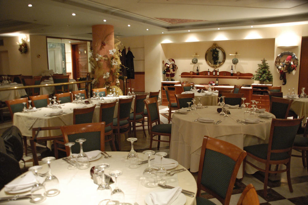 Hotel Rex Kalamata Exterior photo