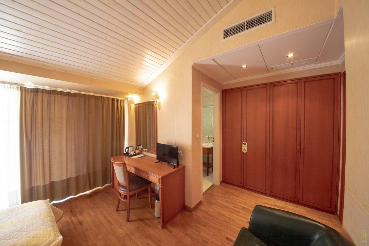 Hotel Rex Kalamata Exterior photo